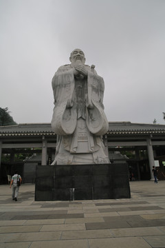 孔子雕塑