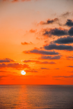 海上日出