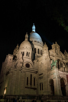 巴黎圣心大教堂夜景 白教堂
