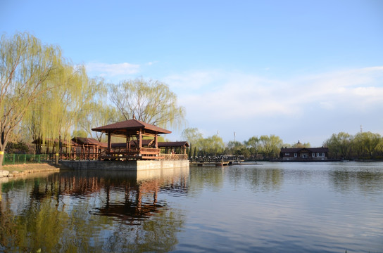 湖面建筑美景