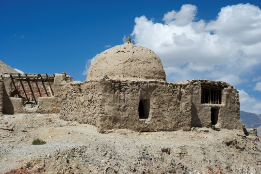 塔吉克族坟墓