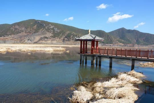 泸沽湖风景 湖水 蓝天