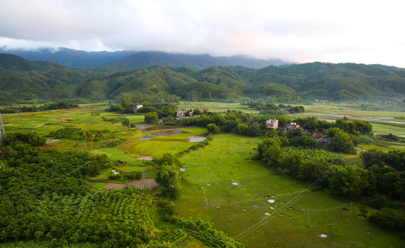 俯视 乡村 山村 民居