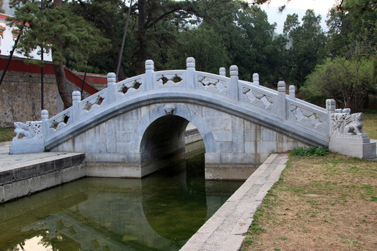 石桥