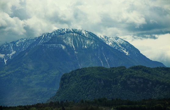 高山