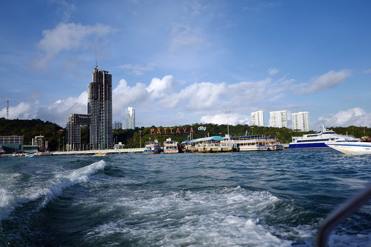 芭提雅 游艇 金沙岛 海边 蓝