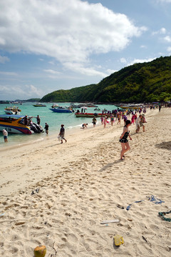 芭提雅 金沙岛 海边 蓝天 白