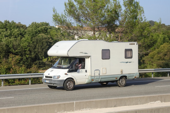 走在路上的房车 超级豪华房车