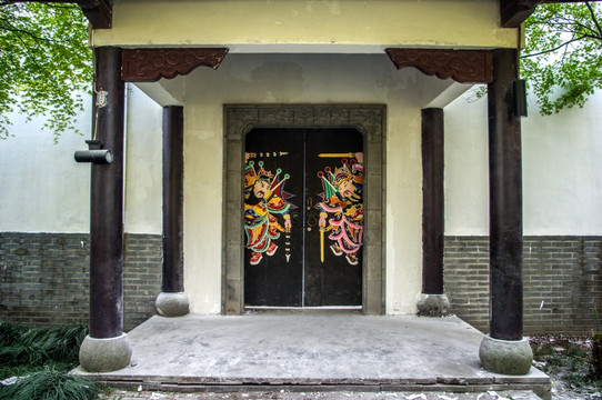 中式古建筑大门