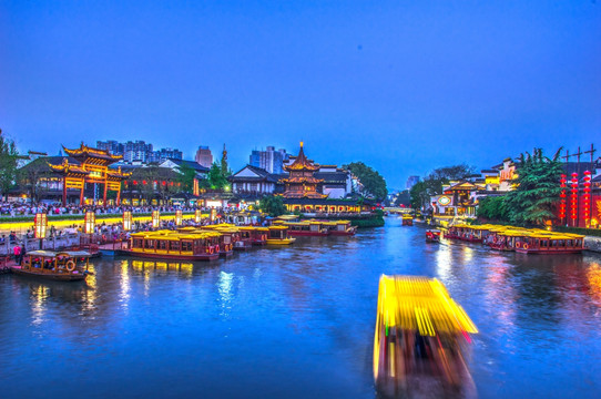 江南水乡古镇夜景