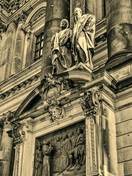 柏林大教堂雕塑