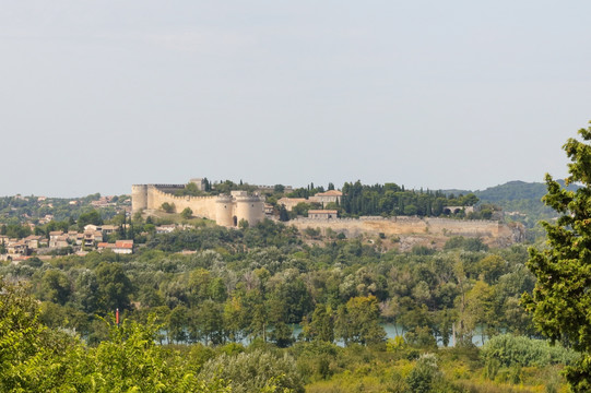 欧洲古堡 古城堡远眺 阿维尼翁