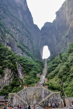 天门山天门洞