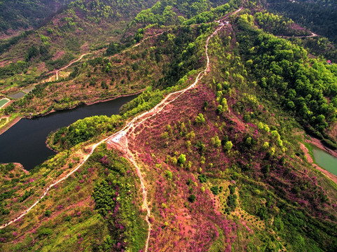 浙江兰溪转轮岩山峰湖泊航拍