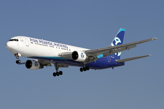 波音767 飞机降落 旅游包机