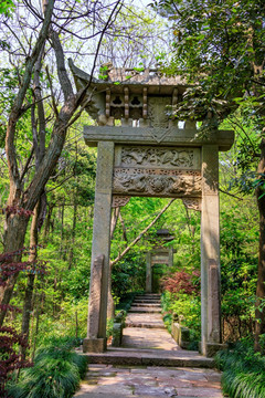 石门楼 山间石板路