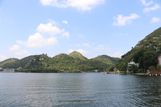 湖水