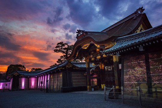 京都二条城晚霞夕阳夜色