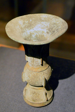 宋代觚式铜瓶