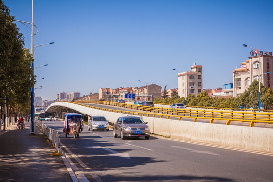 昆明日新路街景