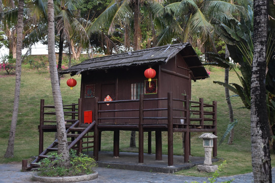 茅房 小屋