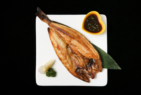 日本料理 池鱼一夜干