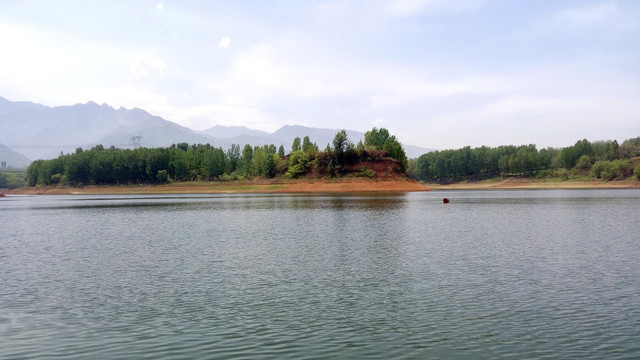 陕西最美的秦岭山下许家沟水库