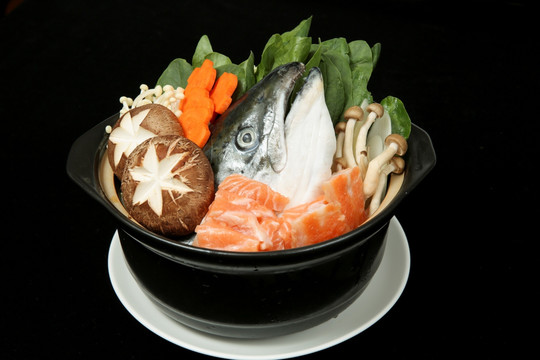 日本料理 三文鱼头火锅