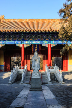 北京孔庙大成门和孔子像