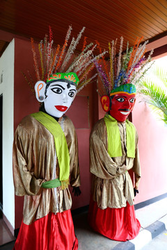 印尼传统人物塑像