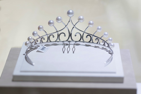 珍珠王冠