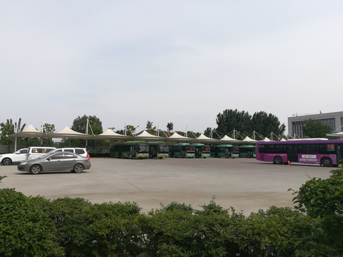 公交车站膜结构