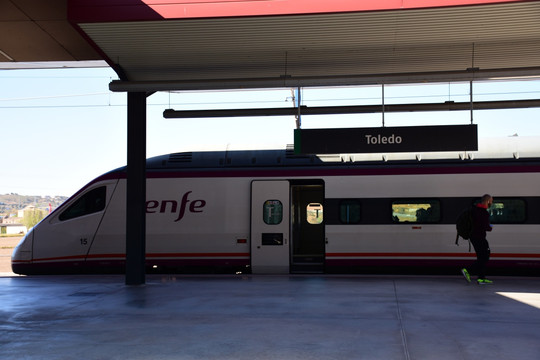 西班牙托莱多火车站和高铁