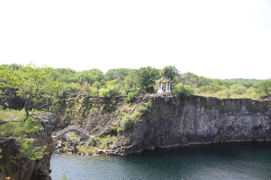 黑龙江镜泊湖