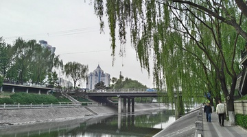 河堤