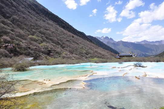 湖光山色