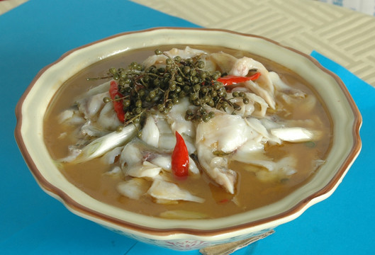 鲜椒鱼