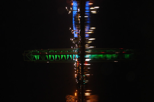 玲珑塔夜景