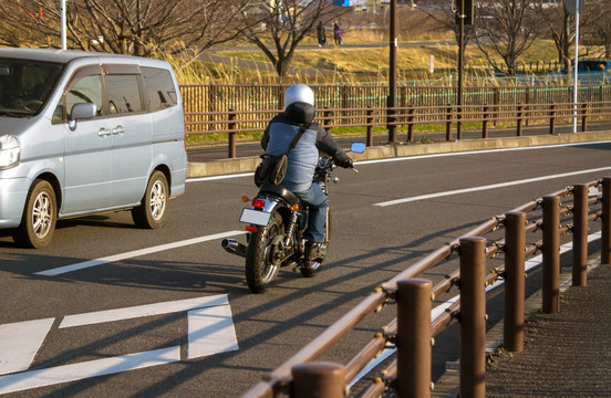 公路 摩托