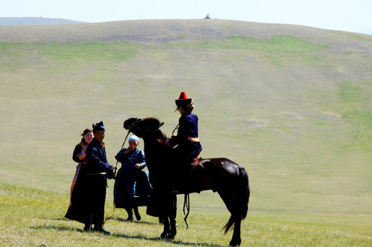 草原上的蒙古族