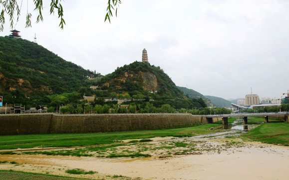 延安  宝塔山 延河水