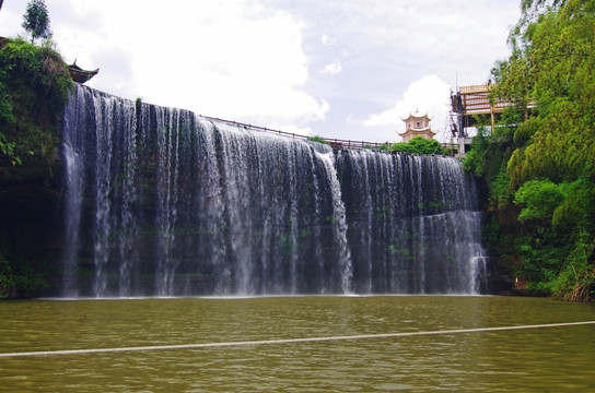 瀑布风景