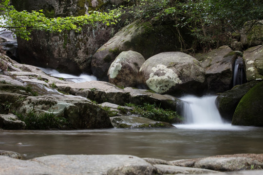 山泉