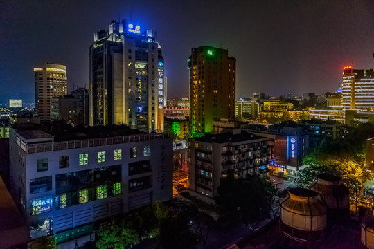 杭州平海路夜景