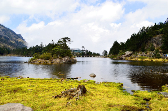 四川螺髻山黑龙潭风光