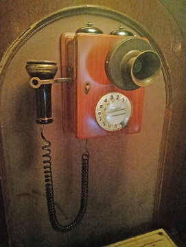 老上海电话亭