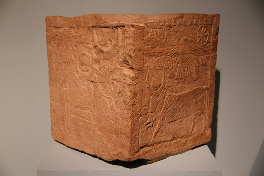 公元前1世纪沙特刻动物纹角石