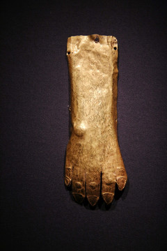 公元11世纪泰伊黄金金手套