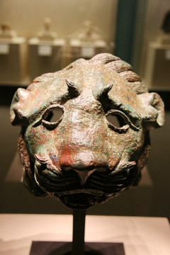 公元前2世纪纳季兰青铜狮子头雕