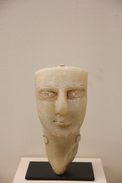公元前3世纪卡耶特法奥方解石雕